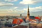 Whrend der privaten Stadtfhrung lernen Sie die unterschiedlichen und beraus berraschenden Seiten der grten Stadt des Baltikums kennen.     /      latvia.travel